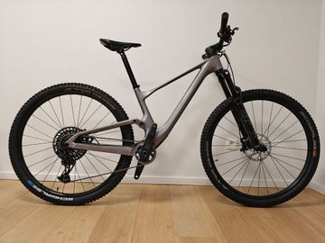 Scott Contessa Spark 910 2022 2022 Mountainbike usato, Grigio chiaro — immagine 1 di 8