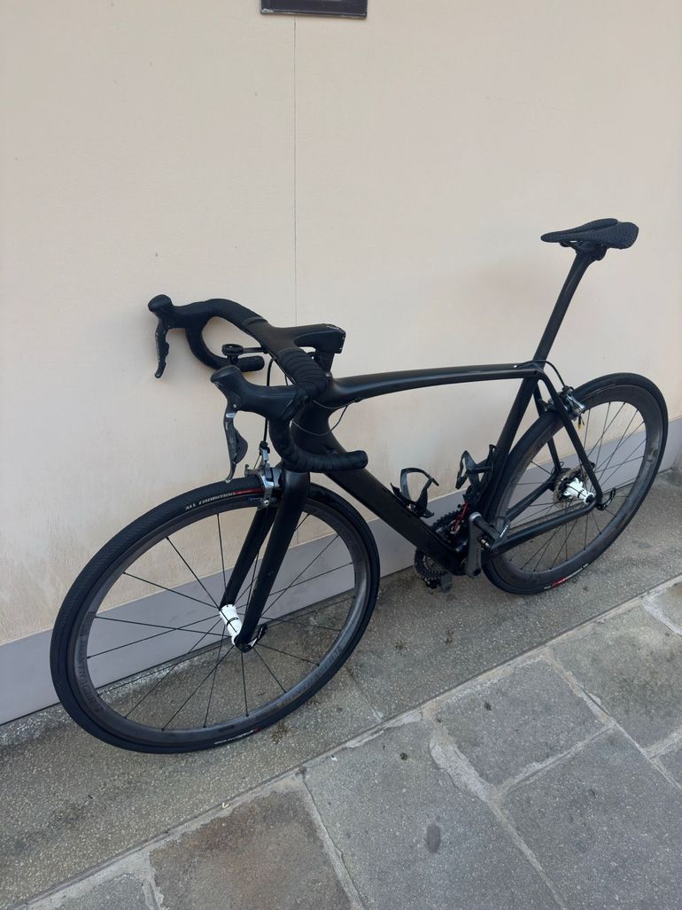 Used Specialized Tarmac Shimano Ultegra Di2 2016 Road & Gravel, Black — image 2 of 10