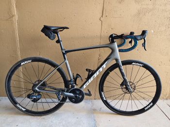 Giant, Defy SRAM Force eTap AXS