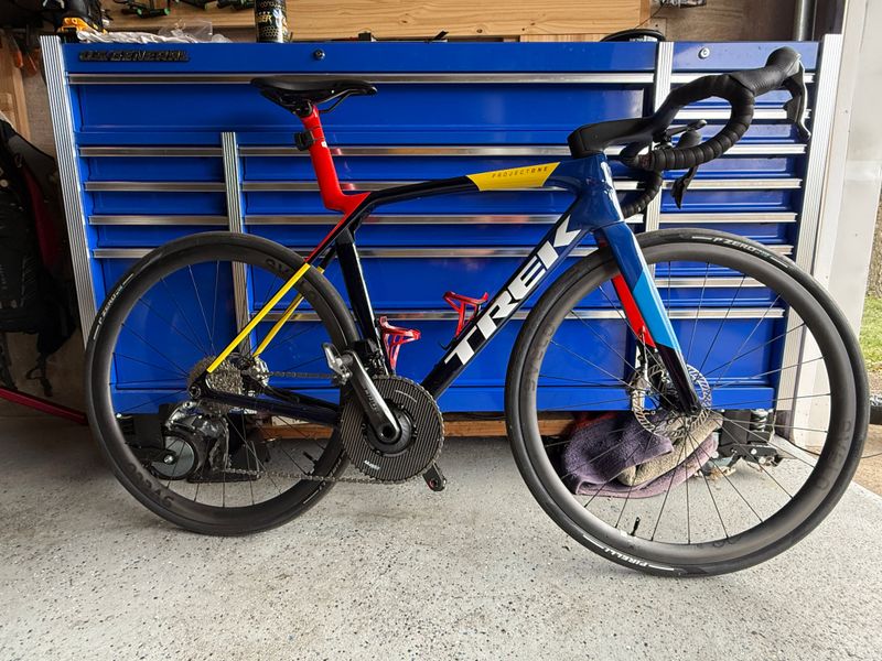 Used Trek Madone SRAM Red eTap AXS 2025 Road & Gravel