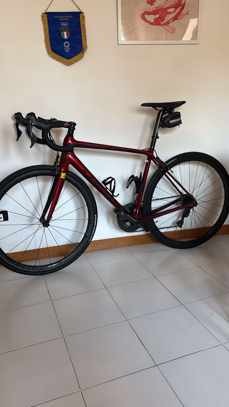 Used Trek Émonda SL 6 2019 2019 Road & Gravel, Red — image 1 of 5