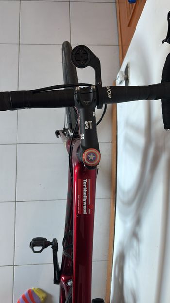 Used Trek Émonda SL 6 2019 2019 Road & Gravel, Red — image 4 of 5