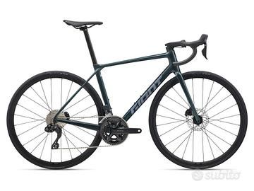 Brugt Giant TCR Advanced 1 KOM Shimano 105 DI2 2025 Road & Gravel