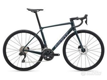 Giant, Giant TCR Advanced 1 KOM Shimano 105 DI2