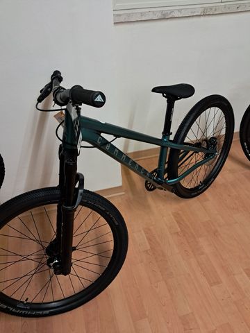 Brugt Commencal Absolut 24 2025 2025 Mountainbike — billede 4 af 5