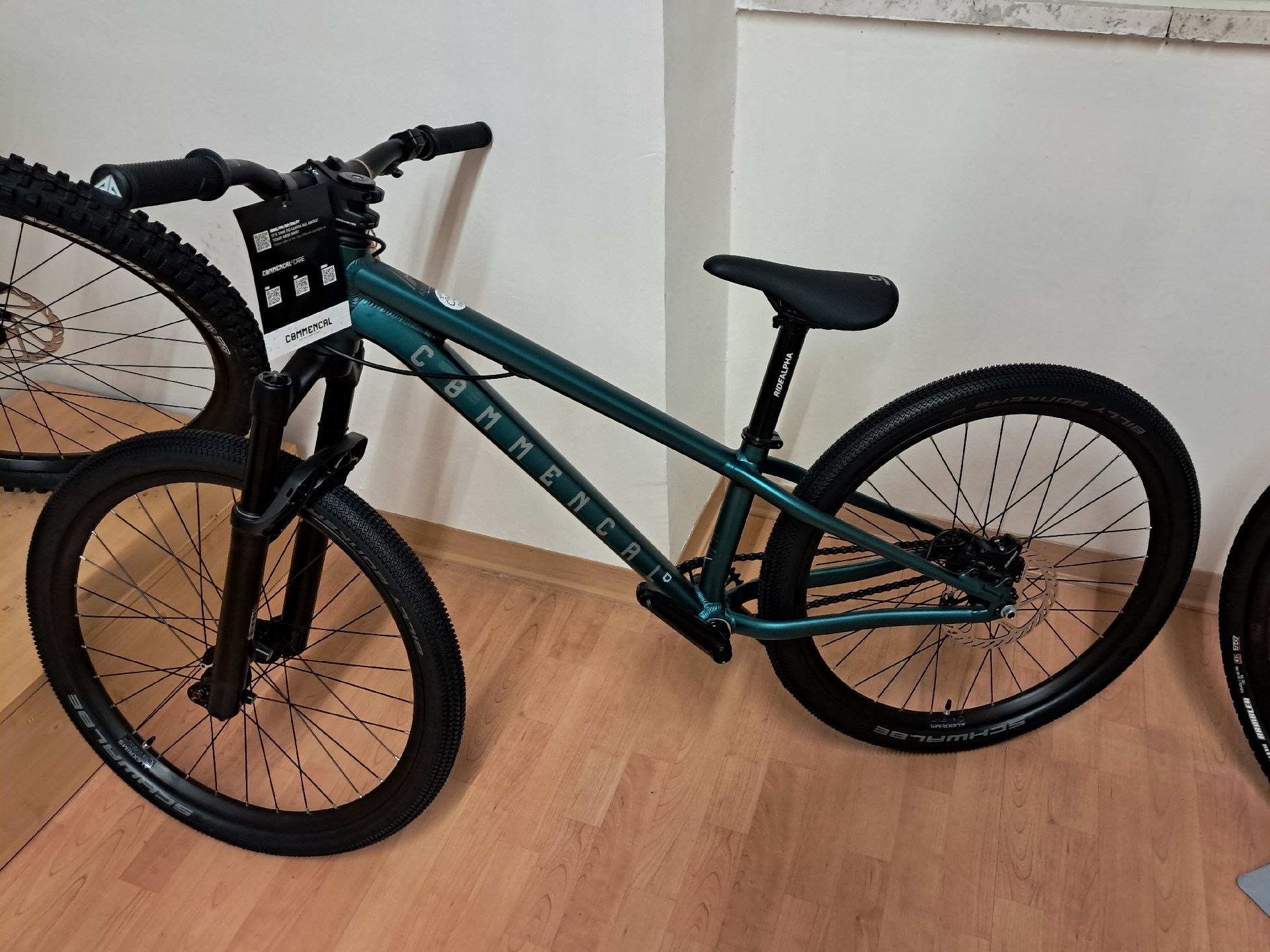 COMMENCAL ABSOLUT BMX 【公式通販】