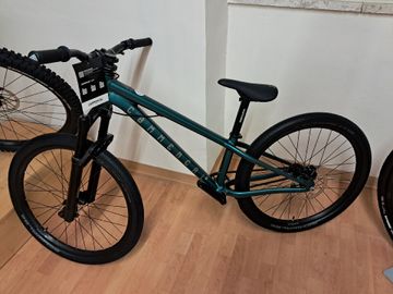 Commencal Absolut 24 2025 2025 MTB usato