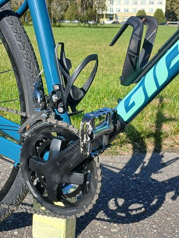 Used Giant Revolt 1 2022 2022 Road & Gravel, Green — image 5 of 14