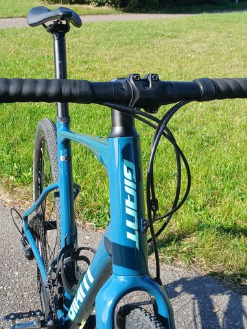 Used Giant Revolt 1 2022 2022 Road & Gravel, Green — image 10 of 14