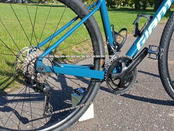 Used Giant Revolt 1 2022 2022 Road & Gravel, Green — image 14 of 14