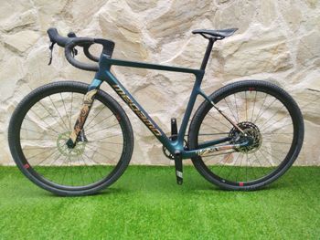 Megamo, Silk SRAM Apex