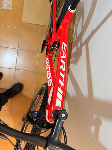 Used KROSS, Earth Carbono Doble 2020 MTB