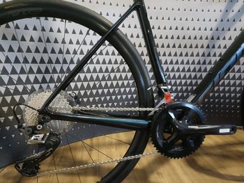 Used Giant Defy Advanced 1 2022 2022 Road & Gravel, Black — image 5 of 11