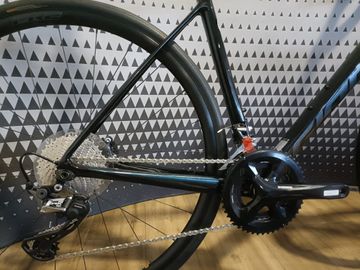 Used Giant Defy Advanced 1 2022 2022 Road & Gravel, Black — image 5 of 11