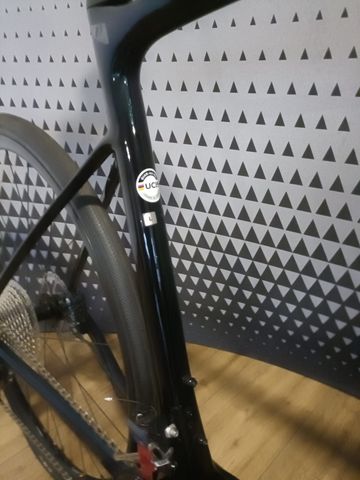 Used Giant Defy Advanced 1 2022 2022 Road & Gravel, Black — image 3 of 11
