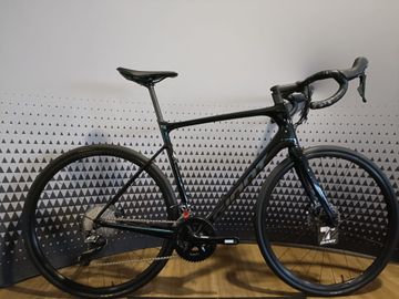 Giant Defy Advanced 1 2022 2022 Road & Gravel usato