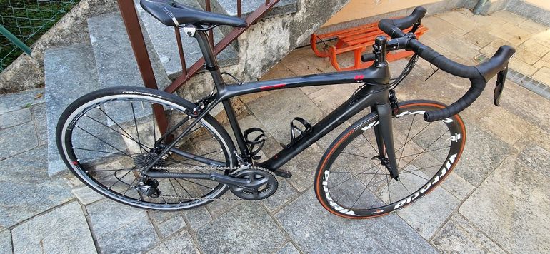 Used Trek Émonda SLR 6 2017 2017 Road & Gravel, Black — image 11 of 16