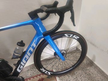 Giant Propel Advanced Pro 0 2024 2024 Road & Gravel usato, Blu — immagine 5 di 9