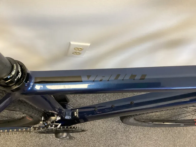 Used Pivot Pivot Vault Carbon SRAM Force 2022 Road & Gravel, Blue — image 6 of 11