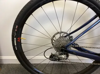 Used Pivot Pivot Vault Carbon SRAM Force 2022 Road & Gravel, Blue — image 9 of 11