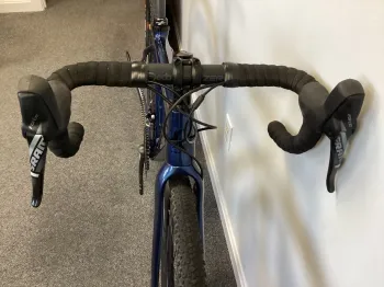 Used Pivot Pivot Vault Carbon SRAM Force 2022 Road & Gravel, Blue — image 4 of 11