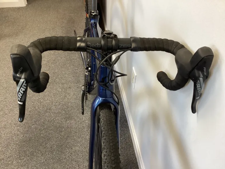 Used Pivot Pivot Vault Carbon SRAM Force 2022 Road & Gravel, Blue — image 4 of 11