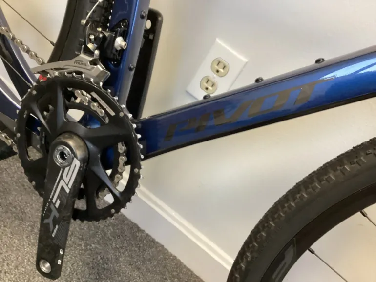 Used Pivot Pivot Vault Carbon SRAM Force 2022 Road & Gravel, Blue — image 5 of 11