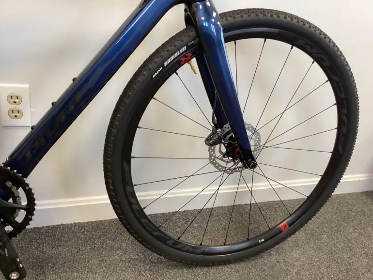 Used Pivot Pivot Vault Carbon SRAM Force 2022 Road & Gravel, Blue — image 10 of 11
