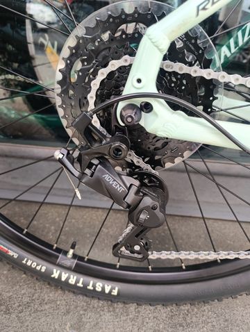 Gebrauchtes Specialized Rockhopper Comp 29 2022 2022 Mountainbike, Weiß, 29 — Bild 2 von 6