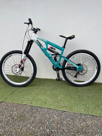 Commencal, VTT Commencal Furious CG
