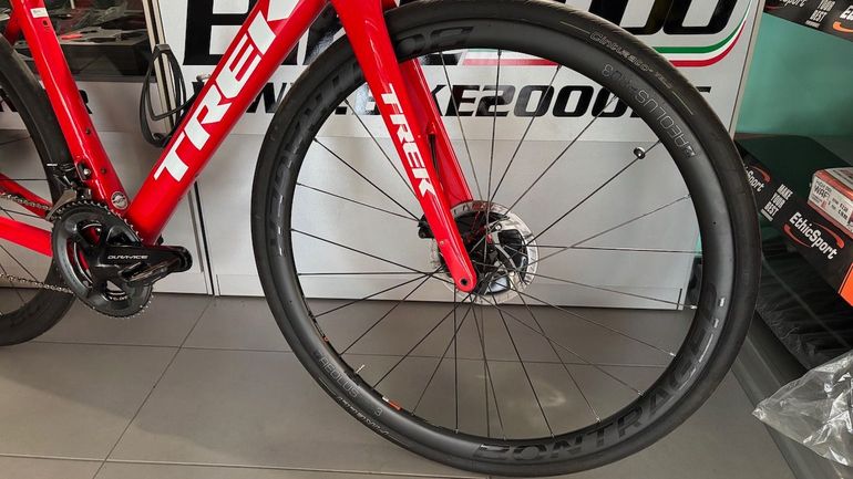 Used Trek Domane Shimano Dura Ace 2021 Road & Gravel — image 6 of 8