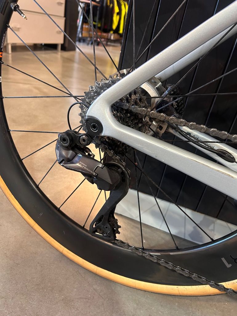 Vélo De Route Giant Propel Advanced Pro 0 – Cadre Carbone Taille S, Transmission Ultegra Di2, Freins à Disque
