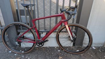 Gebrauchtes BMC URS FOUR 2020 2020 Road & Gravel, Rot — Bild 1 von 5