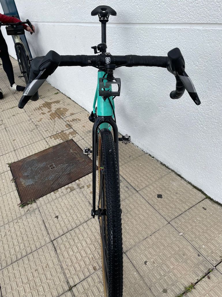 Used Vitoria Nyx Ultralight 2023 Road & Gravel, Green — image 2 of 18