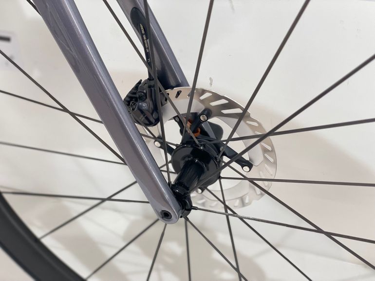 Used Giant TCR Advanced Pro 0 Di2 2025 2025 Road & Gravel, Gris claro — image 8 of 8