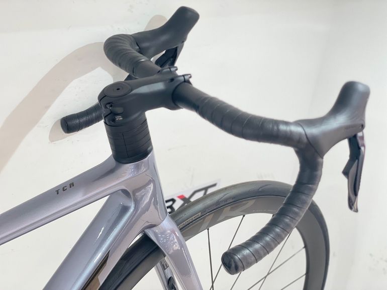 Used Giant TCR Advanced Pro 0 Di2 2025 2025 Road & Gravel, Gris claro — image 6 of 8