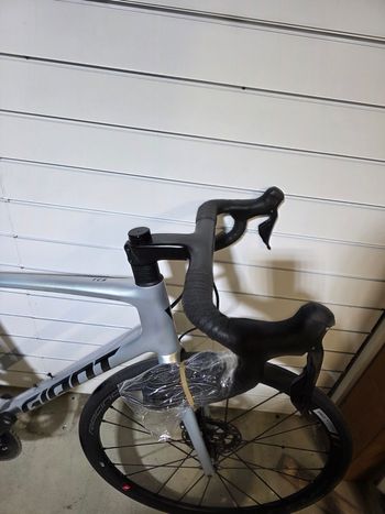 Used Giant Tcr Advanced SL 2023 Custom 2023 Road & Gravel — image 7 of 10