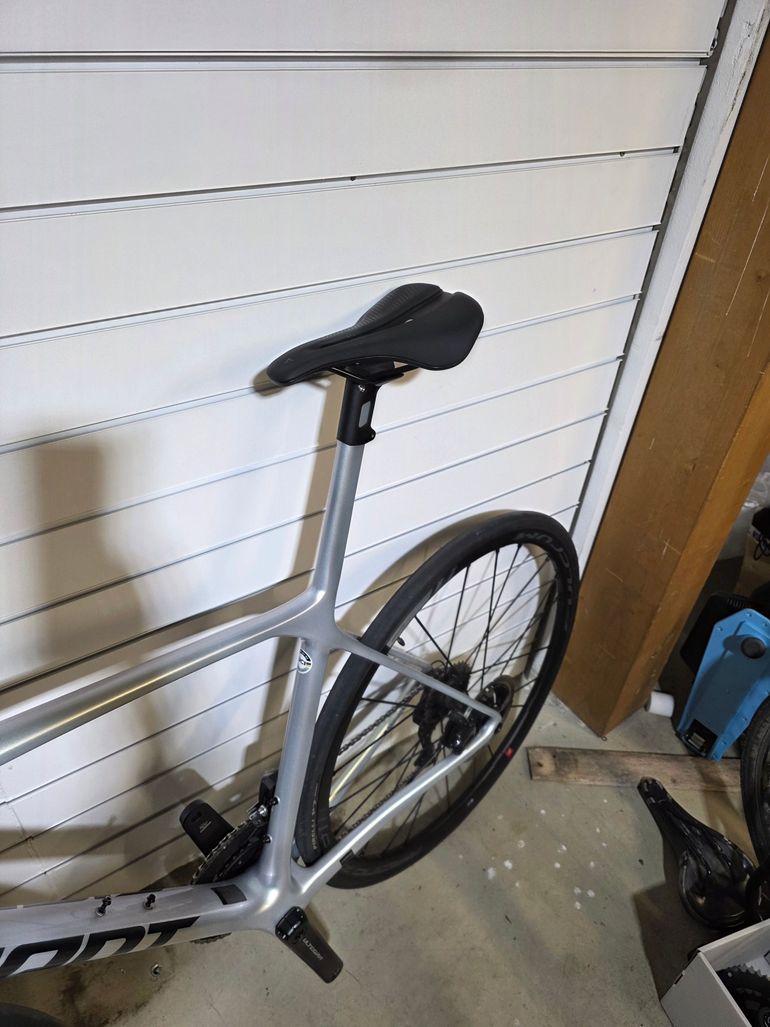 Used Giant Tcr Advanced SL 2023 Custom 2023 Road & Gravel — image 5 of 10