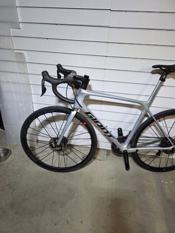 Used Giant Tcr Advanced SL 2023 Custom 2023 Road & Gravel — image 4 of 10