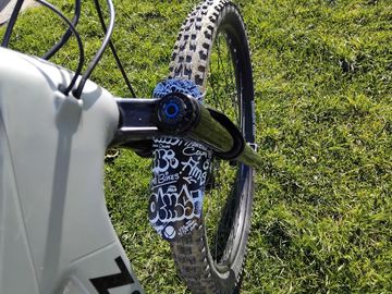 Santa Cruz Heckler SRAM Rival eTap AXS 2024 Mountainbike d'occasion — image 6 sur 10