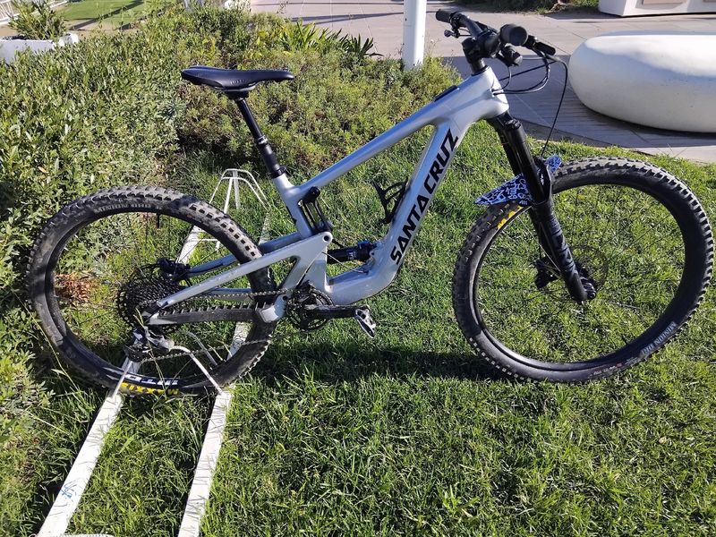 Santa Cruz Heckler SRAM Rival eTap AXS 2024 Mountainbike d'occasion — image 2 sur 10