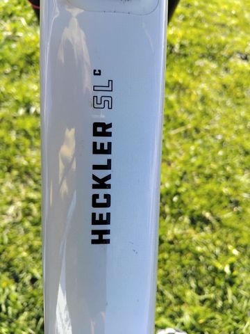 Santa Cruz Heckler SRAM Rival eTap AXS 2024 Mountainbike d'occasion — image 7 sur 10