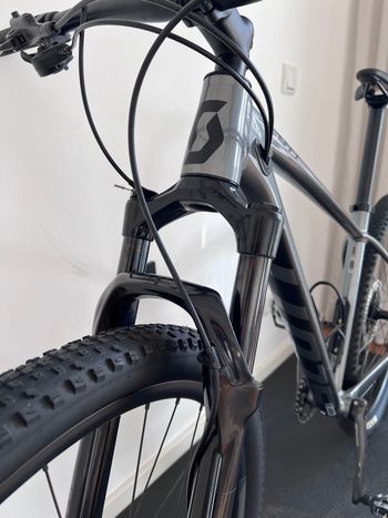 Used Scott Scale 965 2021 2021 Mountainbike, Light Gray, 29 — image 9 of 22