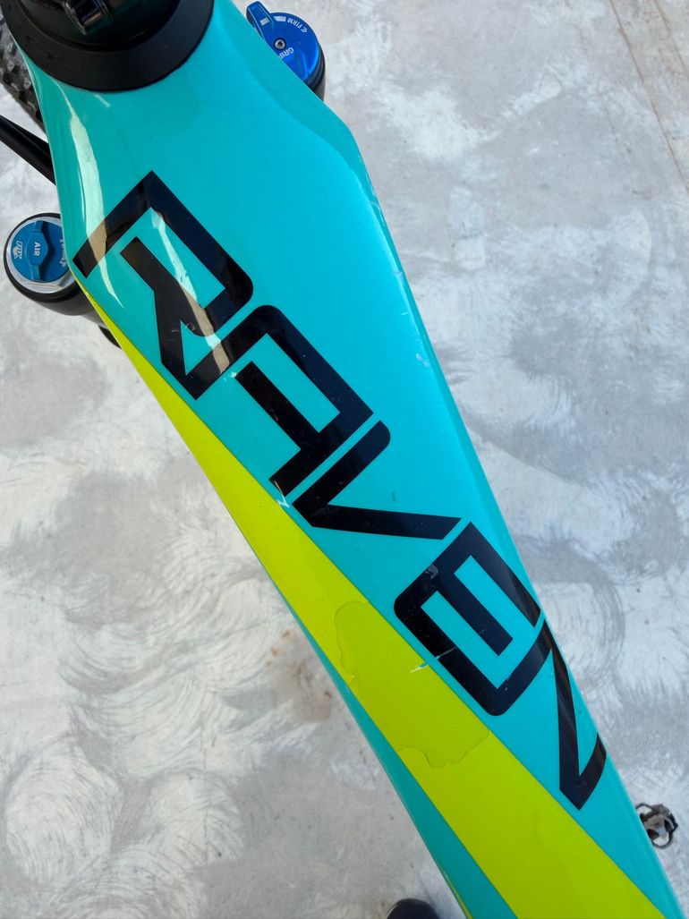 Used Focus RAVEN 8.9 2019 2019 Mountainbike — image 3 of 9