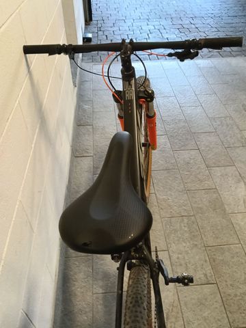 Gebrauchtes KTM Ultra Fan 2023 Mountainbike, Schwarz — Bild 2 von 9