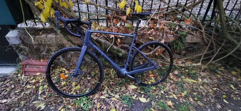 Tweedehands Van rysel NCR CF Tiagra Gris 2025 2025 Road & Gravel — afbeelding 2 van 3