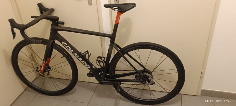 Colnago V4RS 2024 Road & Gravel d'occasion — image 9 sur 10