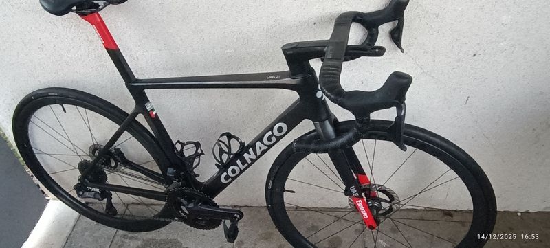 Colnago V4RS 2024 Road & Gravel d'occasion — image 4 sur 10