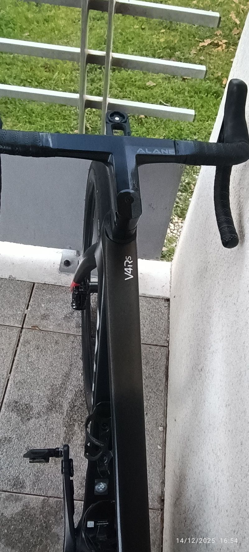 Colnago V4RS 2024 Road & Gravel d'occasion — image 6 sur 10