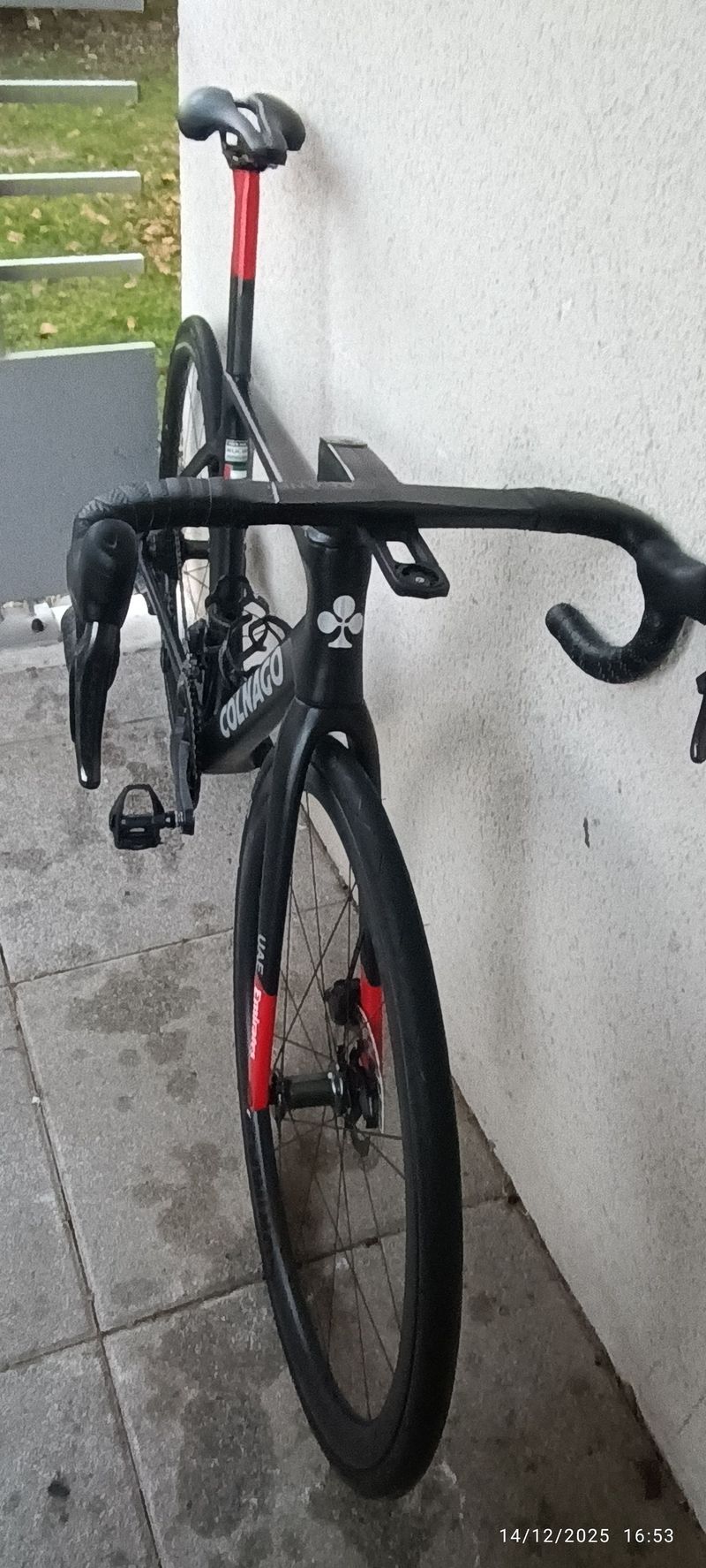 Colnago V4RS 2024 Road & Gravel d'occasion — image 3 sur 10